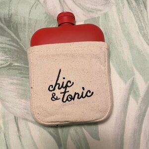 Chic & Tonic Red Flask with Canvas Holder